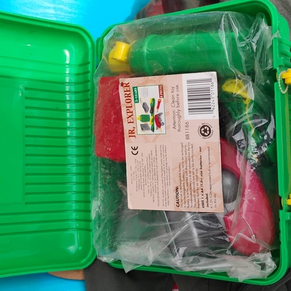 🐾 Crayola School Projects  Cutter Projects Kit NIP - Picture 7 of 16